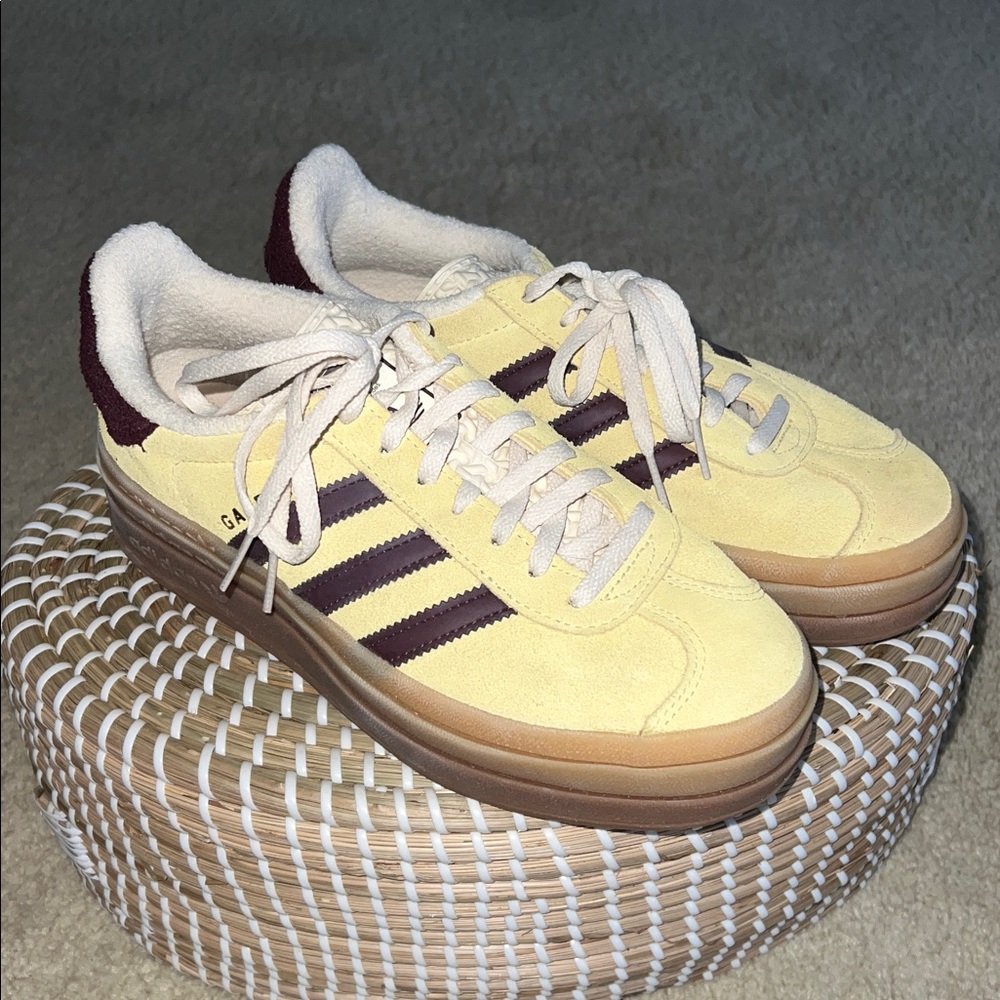 Women’s Adidas Gazelle Maroon/Yellow